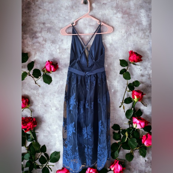 Navy Blue Evening Gown- Prefect for that special occasion!!! - Picture 2 of 2